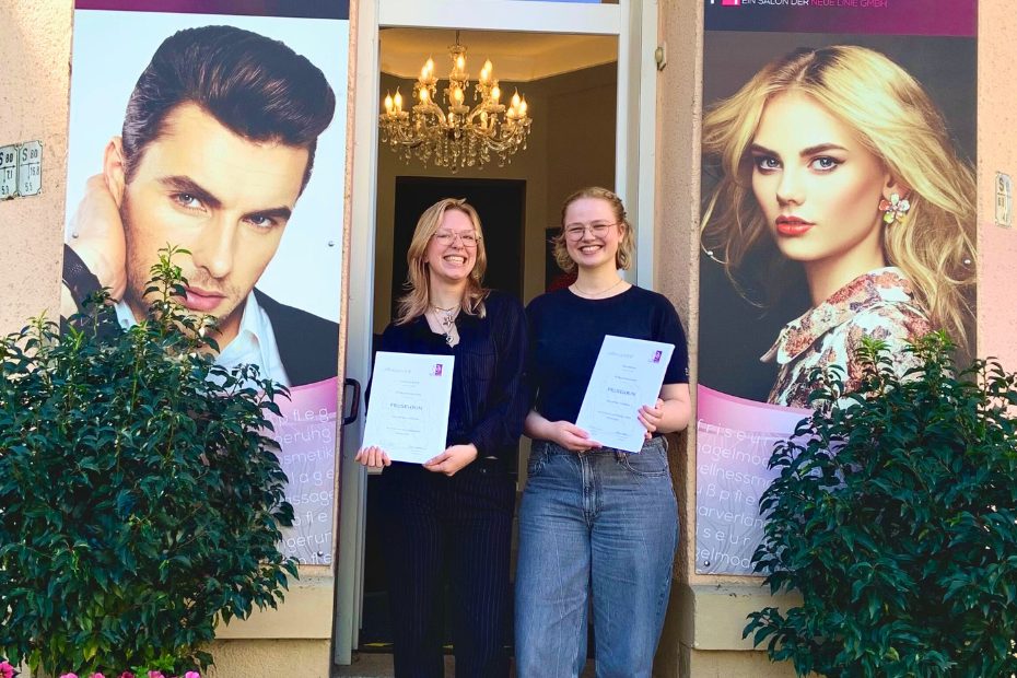 Die zwei besten Gesellinnen im Friseurhandwerk 2025 in Dresden